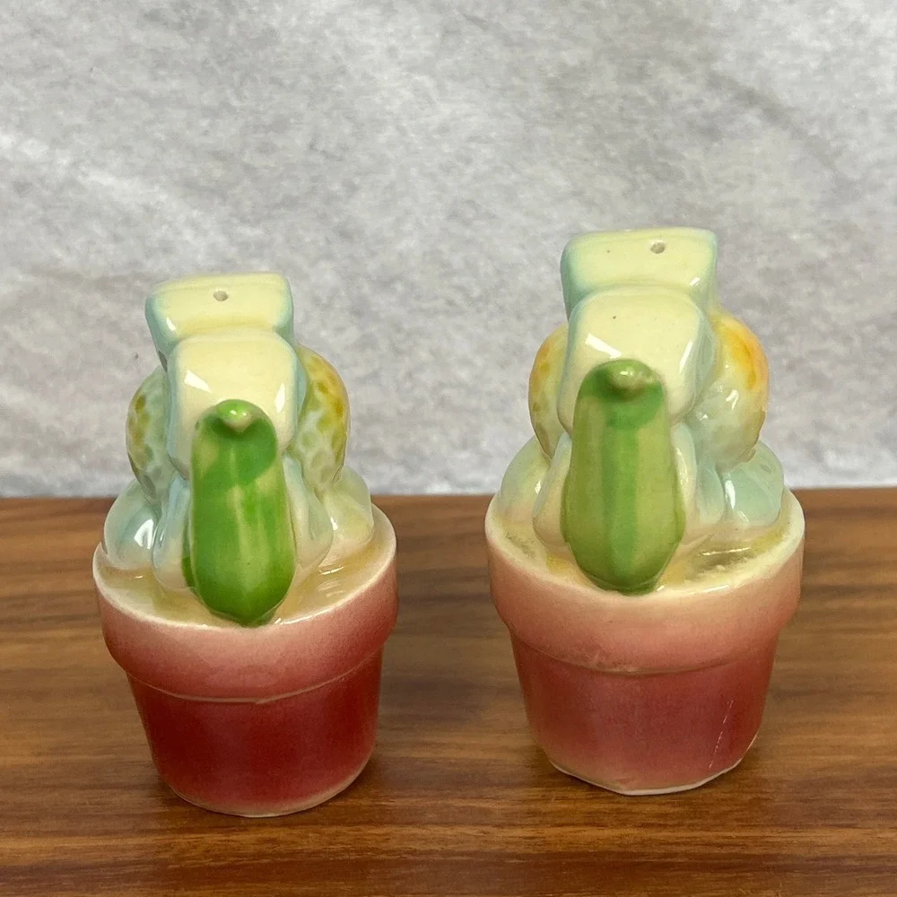 Vintage 1950's Kitsch Ceramic Shawnee Flower Pot Salt and Pepper Shakers